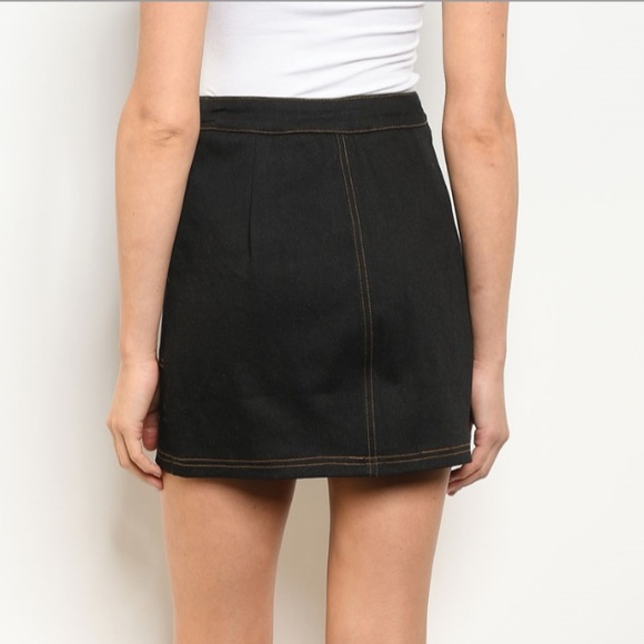 NEW black denim button mini skirt - Picture 3 of 6